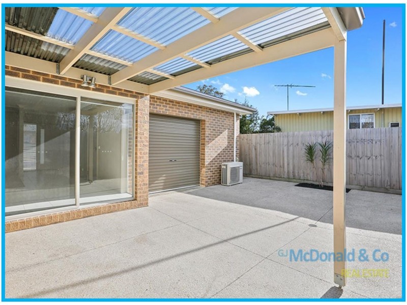 1/7 Johnston Avenue, Newcomb VIC 3219