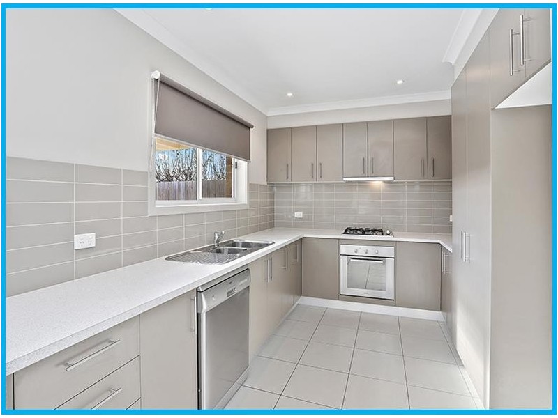 1/7 Johnston Avenue, Newcomb VIC 3219