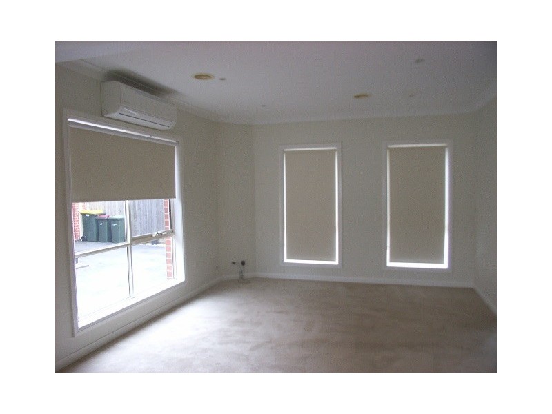 2/38 Buckingham Road, Newtown VIC 3220