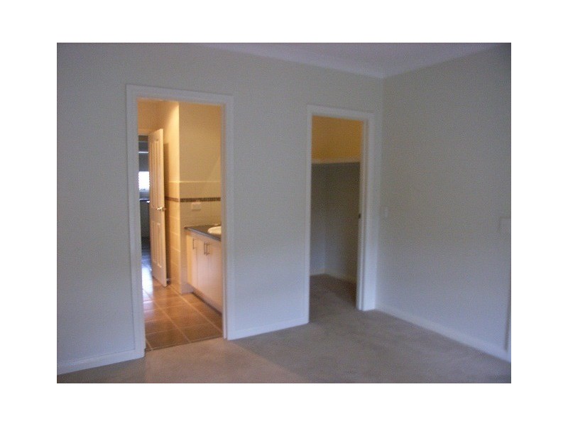 2/38 Buckingham Road, Newtown VIC 3220