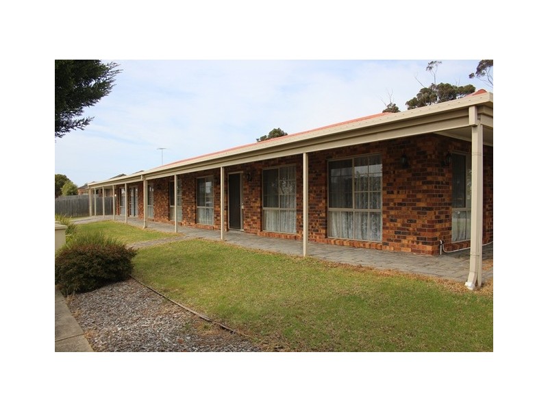 2 Glastonbury Drive, Highton VIC 3216