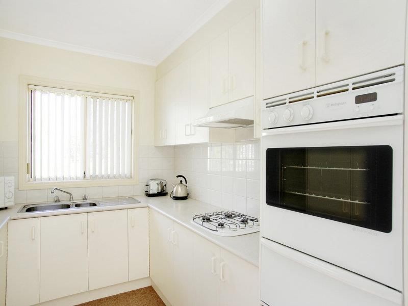 26 Pride Avenue, Hamlyn Heights VIC 3215