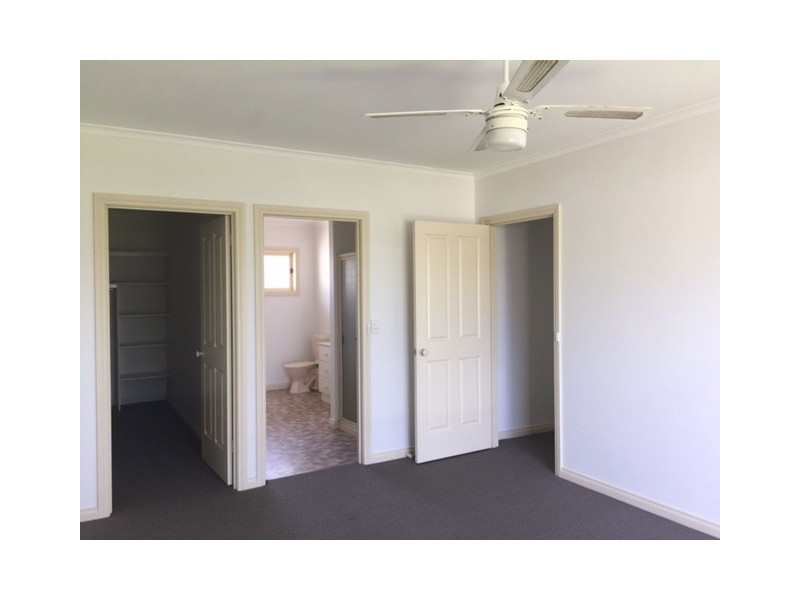 26 Pride Avenue, Hamlyn Heights VIC 3215