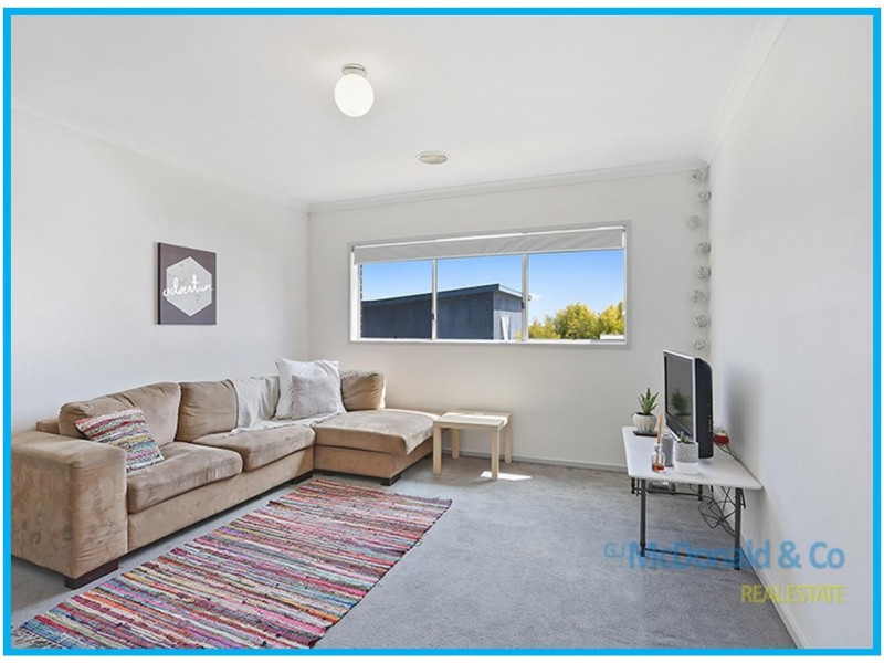 33 Grantham Drive, Highton VIC 3216
