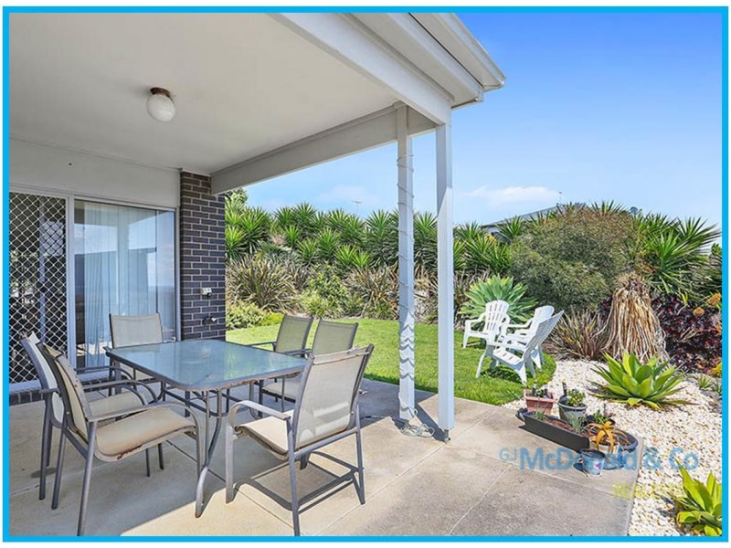 33 Grantham Drive, Highton VIC 3216
