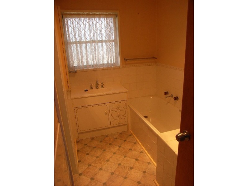 150 Solar Drive, Whittington VIC 3219