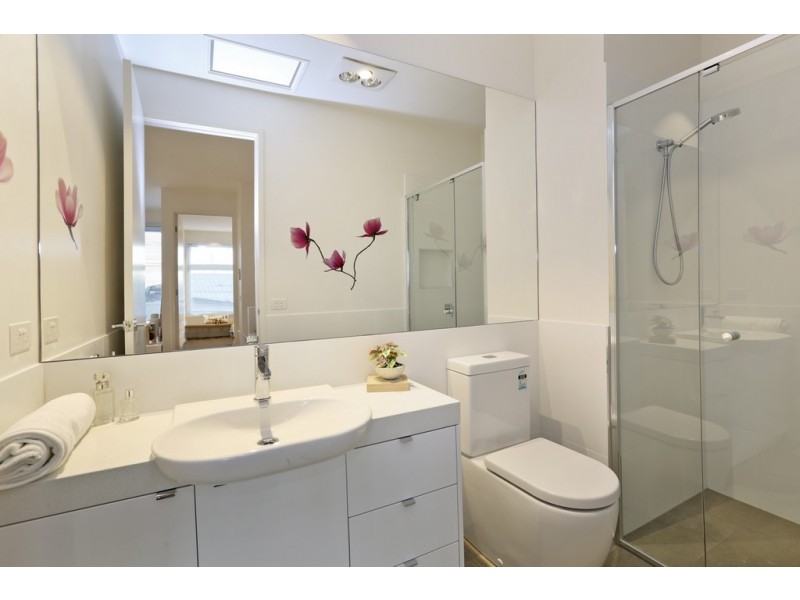 7a Collins Street, Geelong West VIC 3218