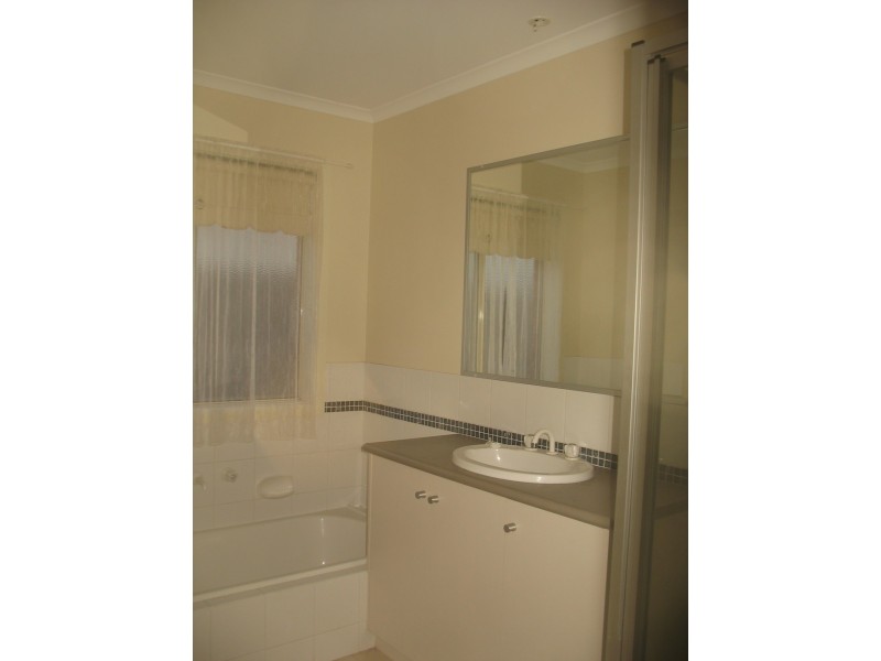 9 Wattle Court, Grovedale VIC 3216