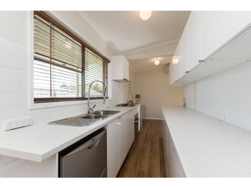 38 Carmarthen Drive, Corio VIC 3214