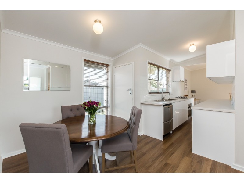 38 Carmarthen Drive, Corio VIC 3214