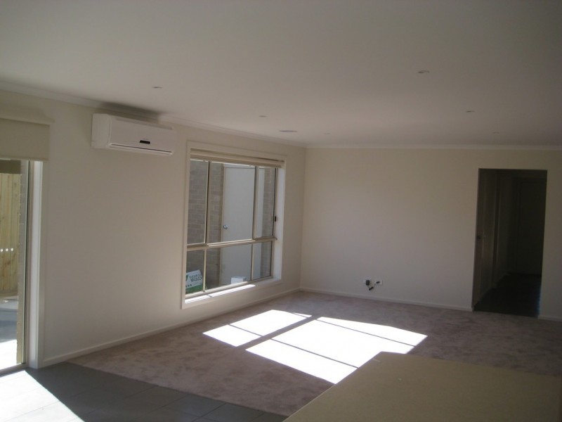 15 Moss Road, Leopold VIC 3224