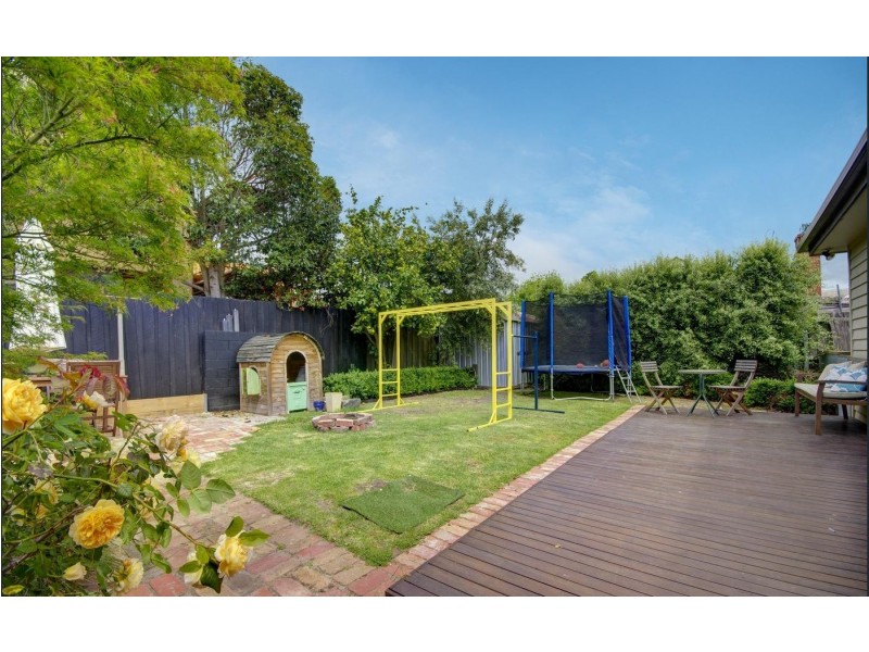 29 Roebuck Street, Newtown VIC 3220