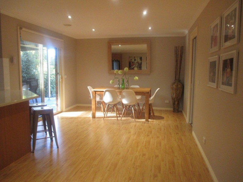 8 Aintree Road, Bell Post Hill VIC 3215