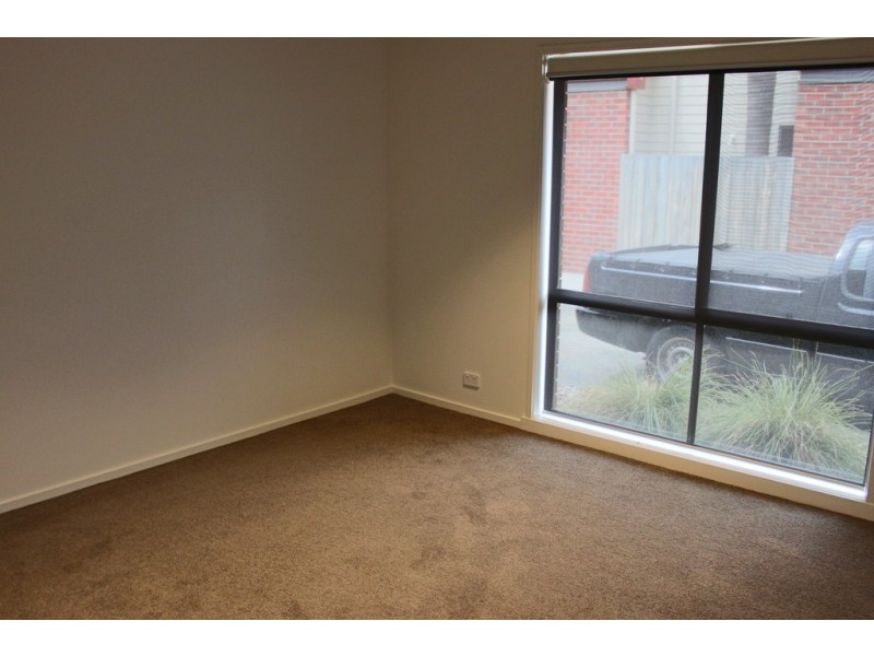 2/27 Candover Street, Geelong West VIC 3218