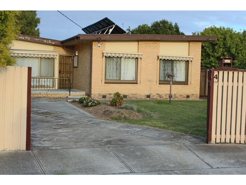 4 Carol Court, Newcomb VIC 3219