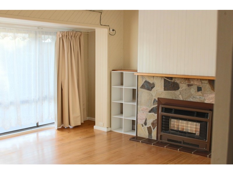 4 Carol Court, Newcomb VIC 3219