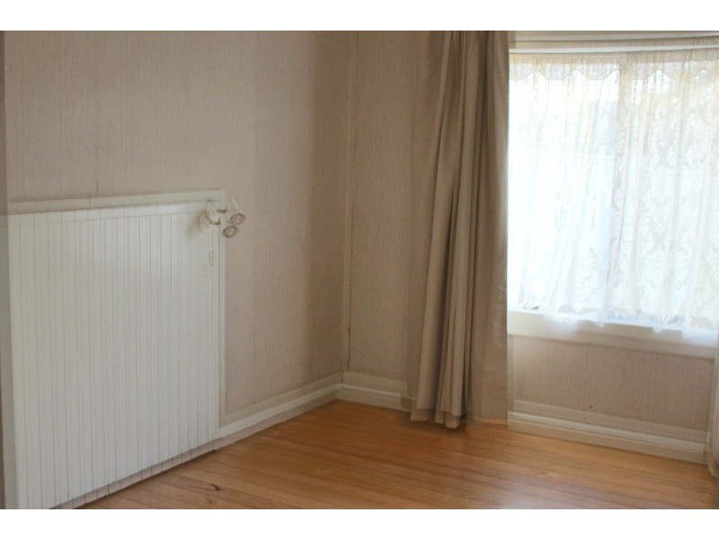 4 Carol Court, Newcomb VIC 3219