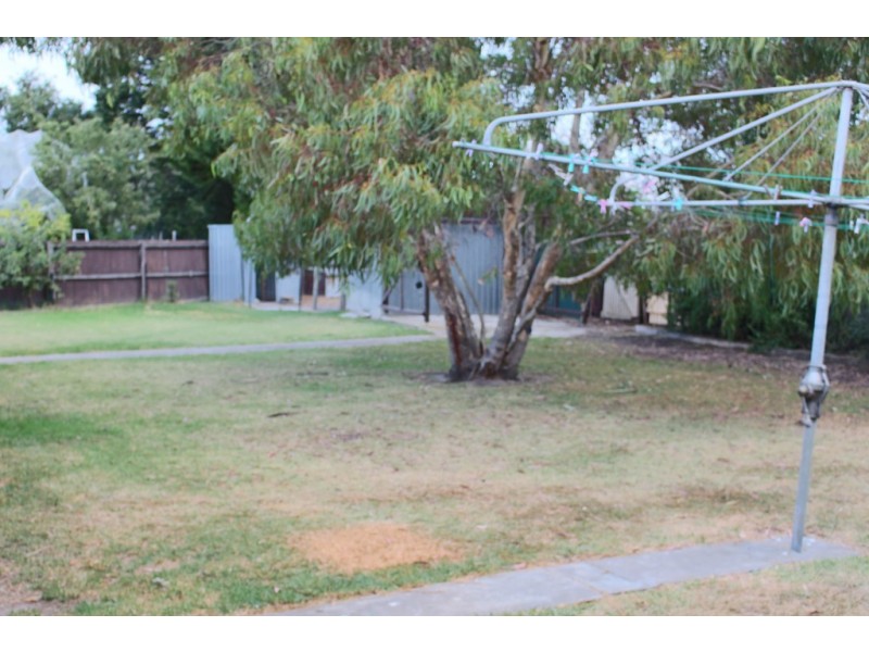 4 Carol Court, Newcomb VIC 3219