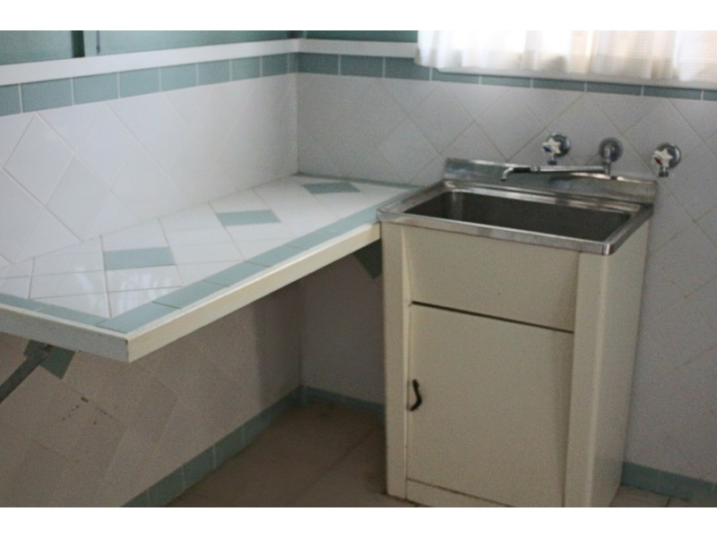 4 Carol Court, Newcomb VIC 3219