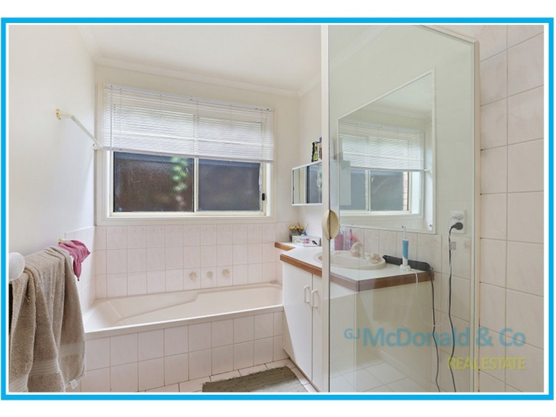 2/5 Waratah Place, Grovedale VIC 3216