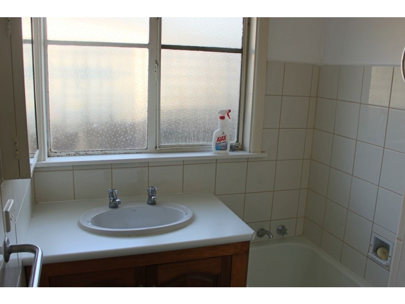 6 Johnston Street, Newcomb VIC 3219