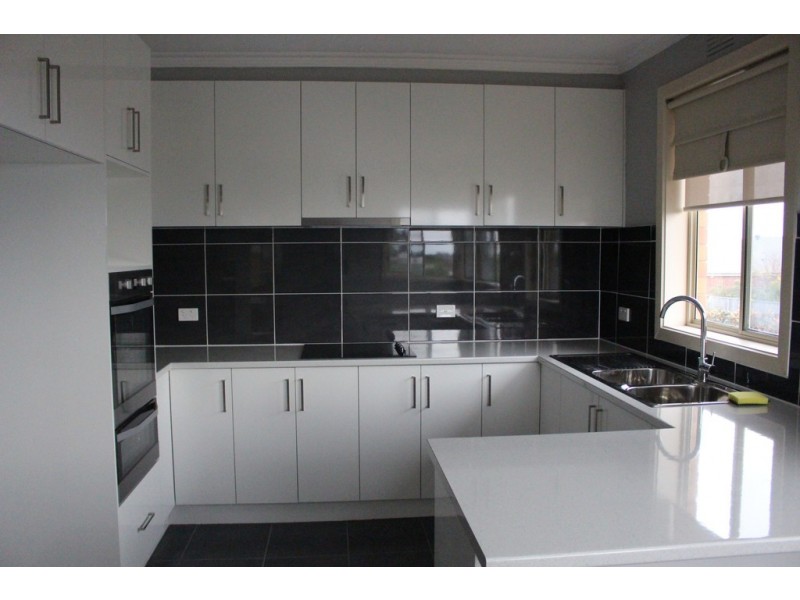 4 May Street, Hamlyn Heights VIC 3215