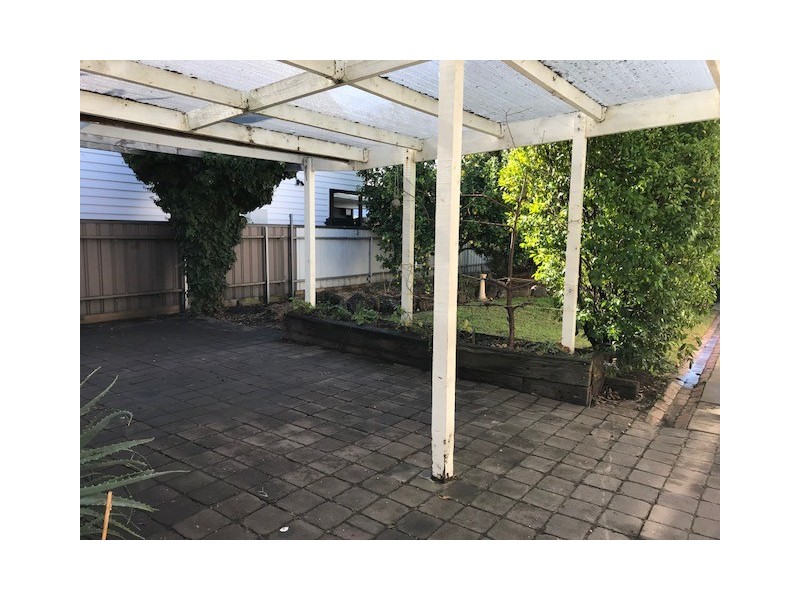 5 Westcott Place, Newtown VIC 3220