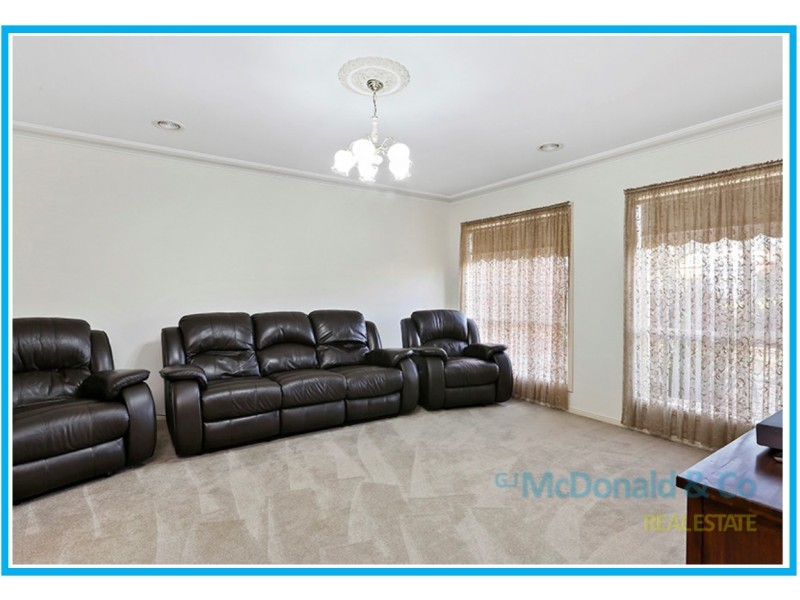 9 Sherman Court, Lovely Banks VIC 3221