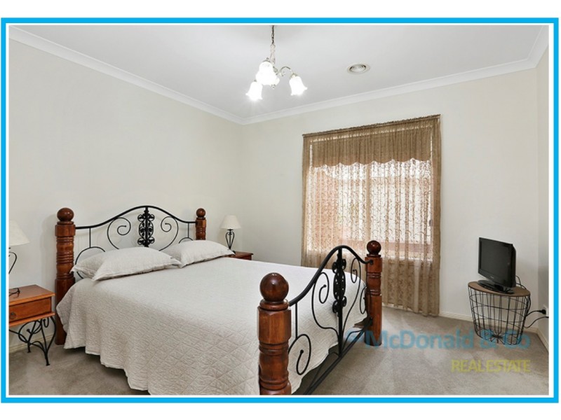 9 Sherman Court, Lovely Banks VIC 3221