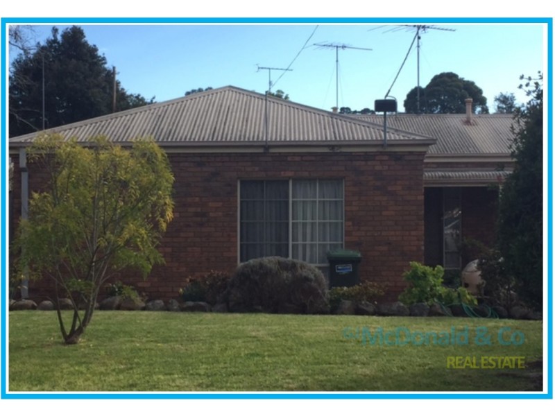 1/15 St Elmo Crescent, Highton VIC 3216