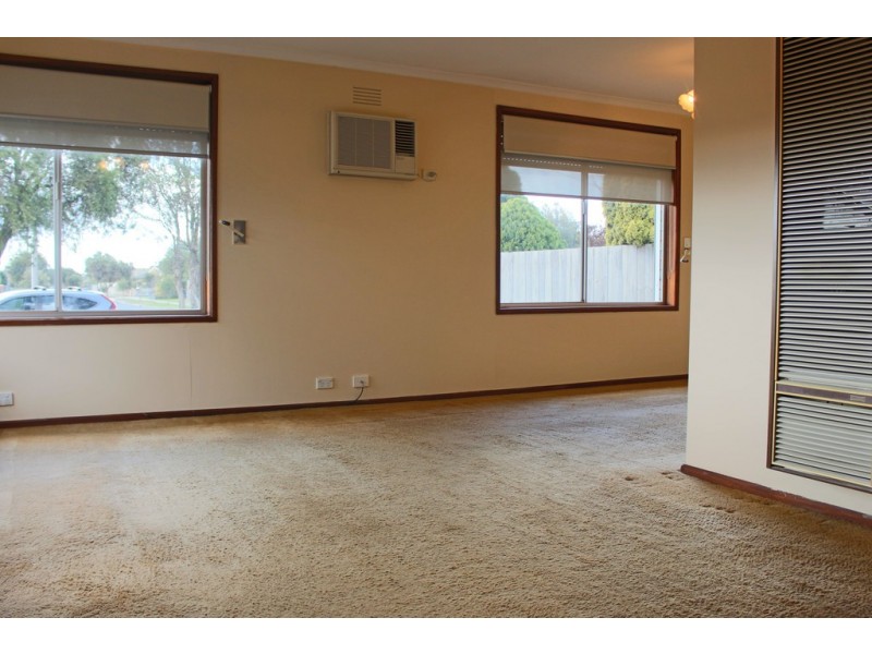 39 Melva Crescent, Whittington VIC 3219