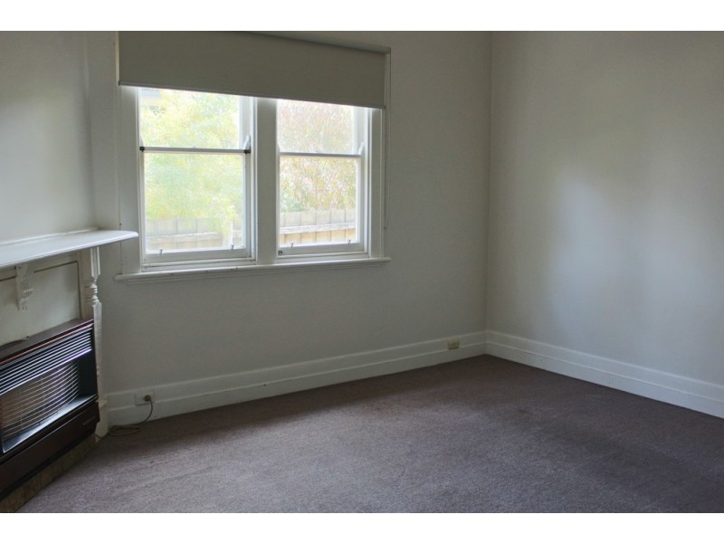 2/31 Volum Street, Manifold Heights VIC 3218