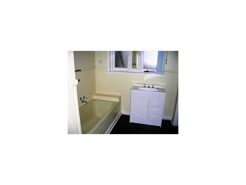 35 Church Street, Geelong West VIC 3218