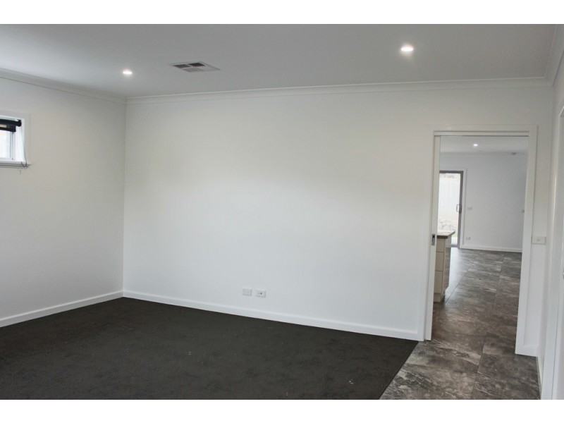 1/14 Church Street, Breakwater VIC 3219