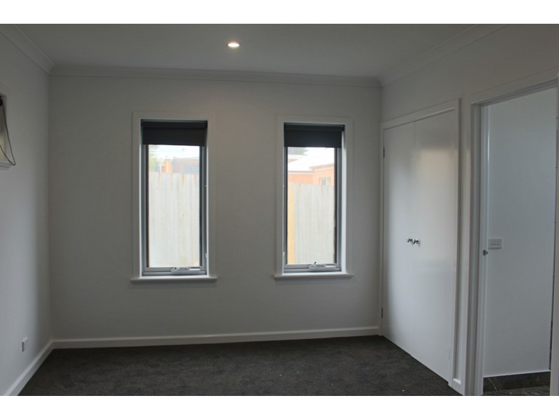 1/14 Church Street, Breakwater VIC 3219