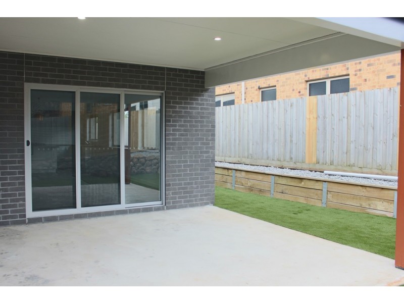 1/14 Church Street, Breakwater VIC 3219