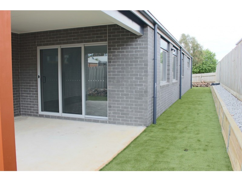 1/14 Church Street, Breakwater VIC 3219