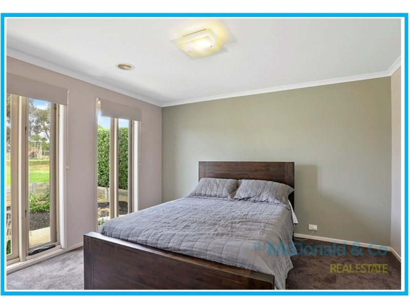 24 The Vineyard, Waurn Ponds VIC 3216