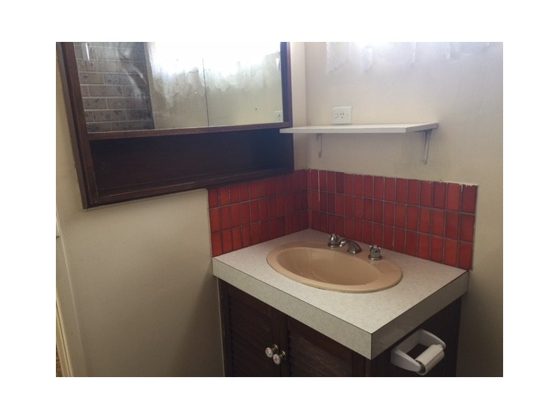 8/7-11 Howitt Avenue, Corio VIC 3214