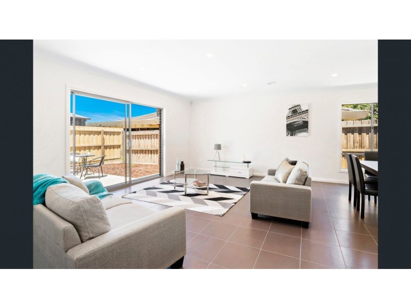 2a Springhurst Crescent, Grovedale VIC 3216