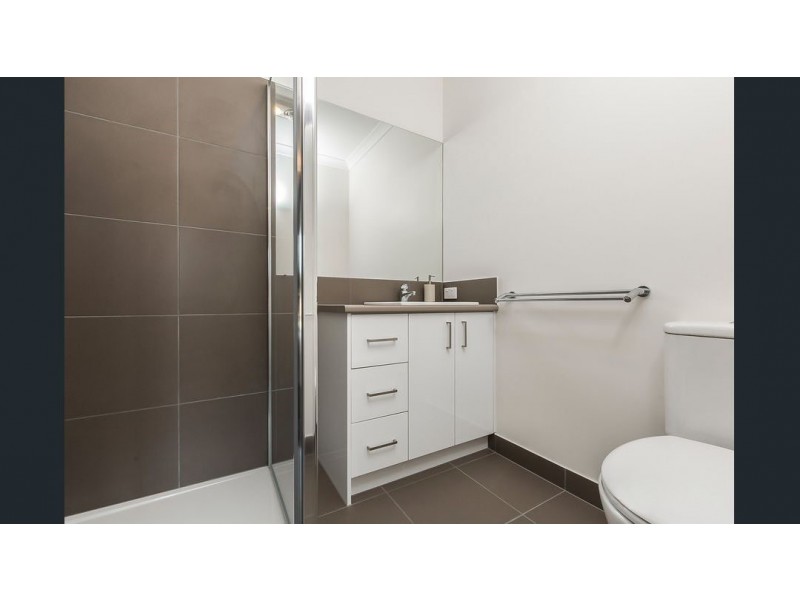 2a Springhurst Crescent, Grovedale VIC 3216