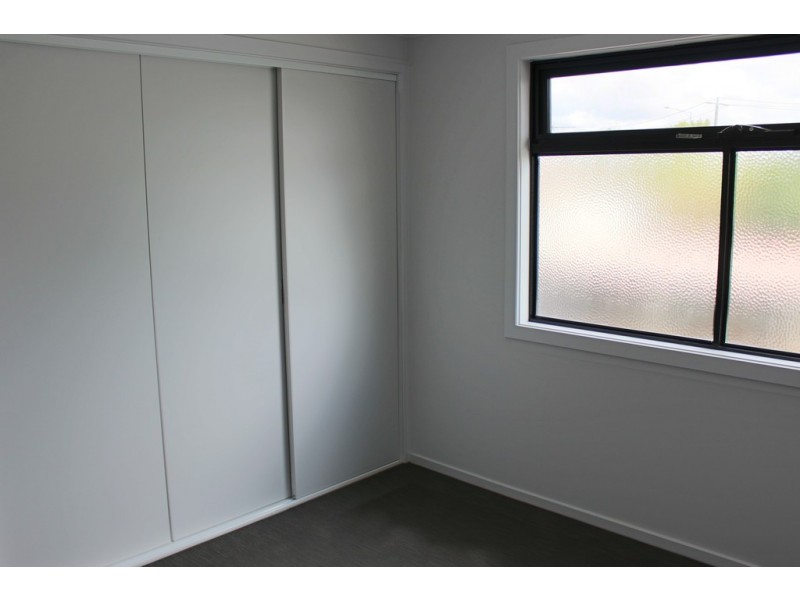 2/103 Ballarat Road, Bell Park VIC 3215