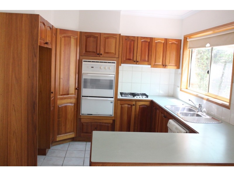 2/90 Roslyn Road, Belmont VIC 3216