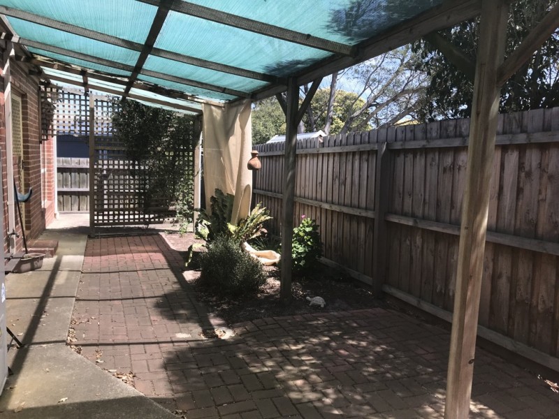 2/90 Roslyn Road, Belmont VIC 3216