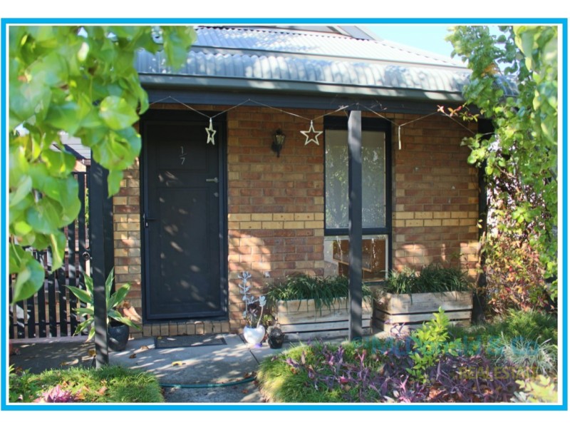 1/7 Urana Street, Newtown VIC 3220