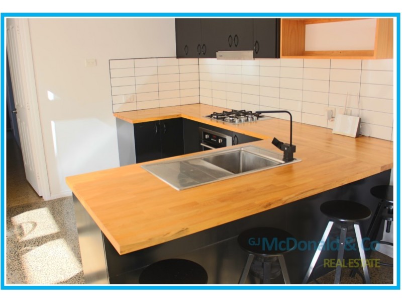 1/7 Urana Street, Newtown VIC 3220