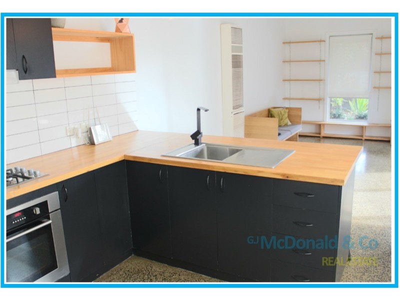 1/7 Urana Street, Newtown VIC 3220