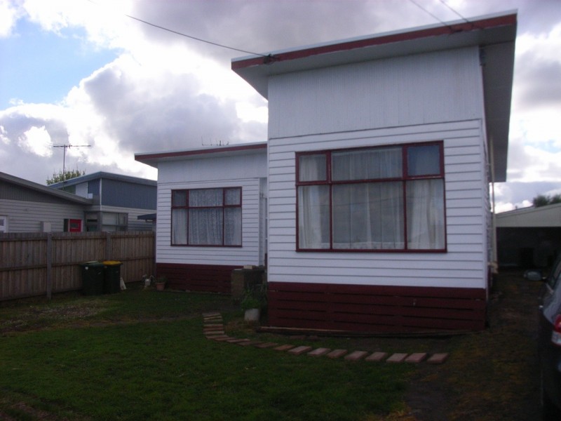 16 Autumn Street, Belmont VIC 3216