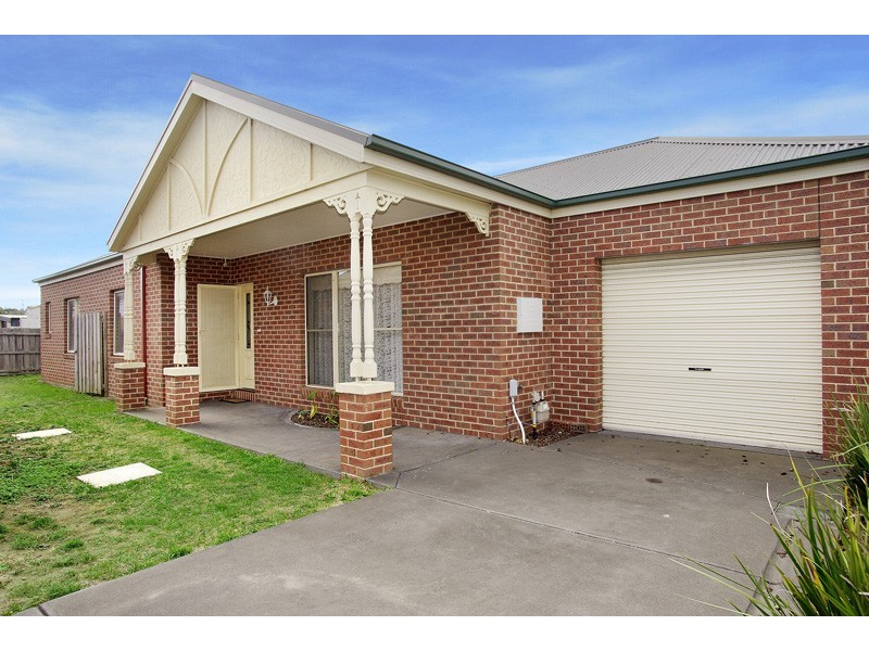 2/112 Gertrude Street, Geelong West VIC 3218