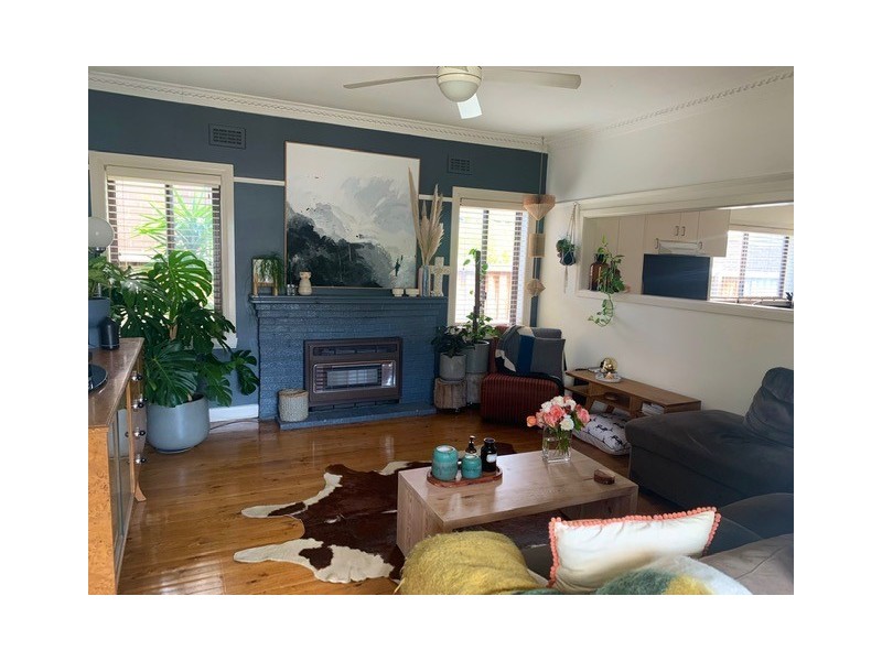 10 Knight Avenue, Herne Hill VIC 3218